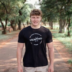 Horing Swart T-hemp- Waar Horing is, is Plesier